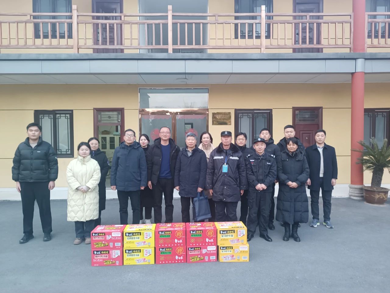 機(jī)關(guān)黨員一線行 建言獻(xiàn)策助運(yùn)營 | 信陽華信建投集團(tuán)開展第28期“機(jī)關(guān)黨員到一線”活動